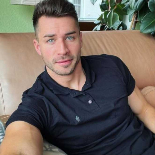 desmond f. profile photo