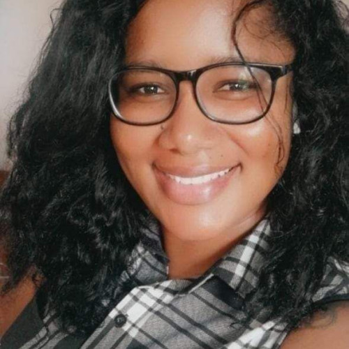 shennelle w. profile photo