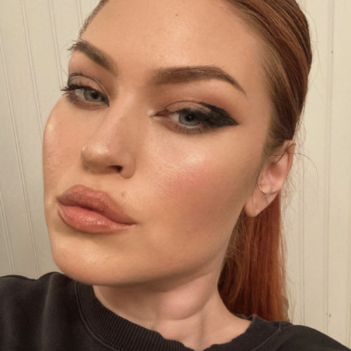 Anya R. profile photo