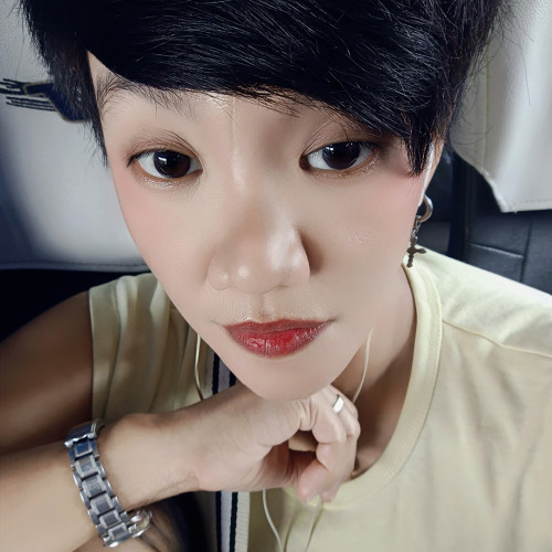 Honeylyn R.