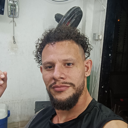 julian r. profile photo