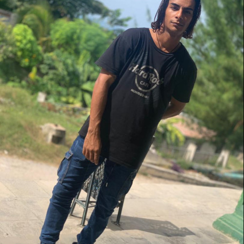 Mael  . profile photo