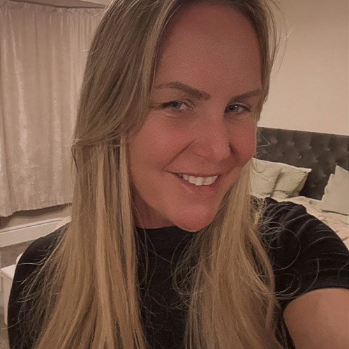 joanne e. profile photo