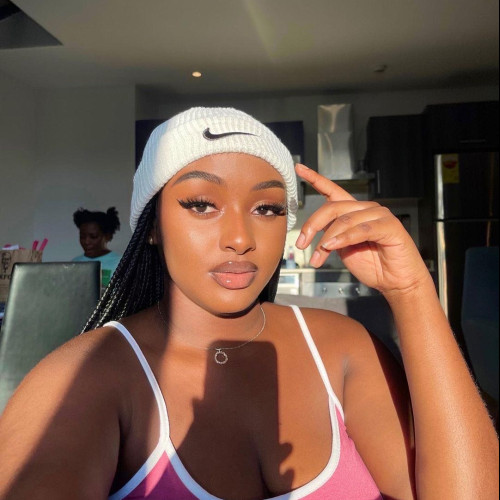 mollony R. profile photo