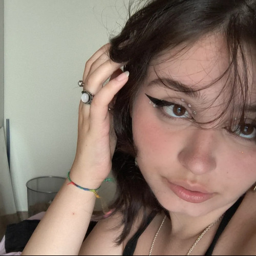 Megi H.