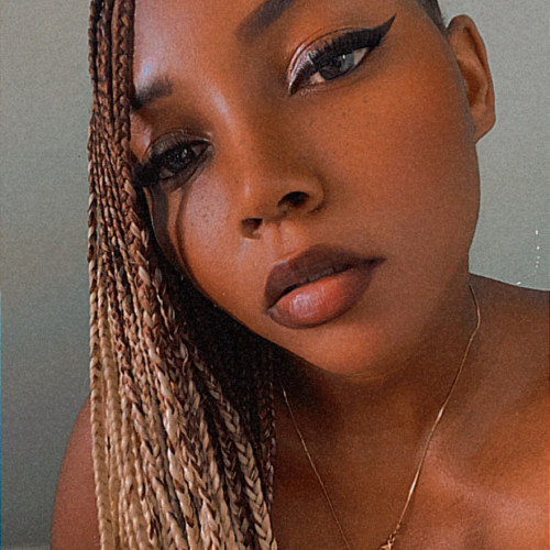 Lyna m. profile photo