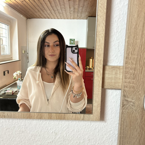 Dilara R.