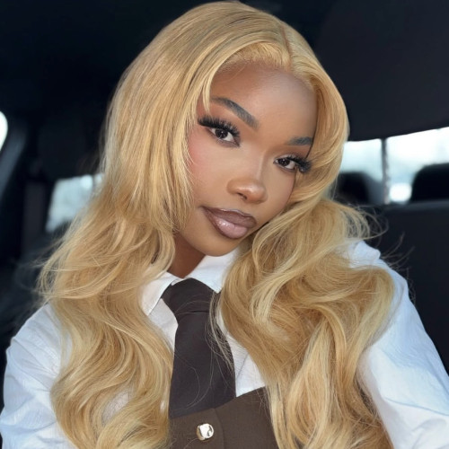 Nelly M. profile photo