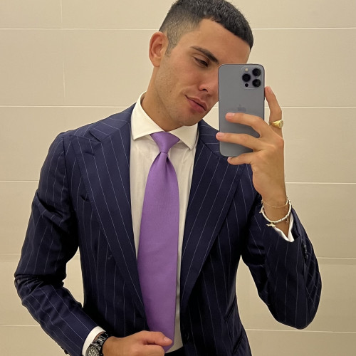 Nicola  L.