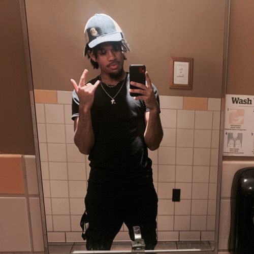 Lindzell C. profile photo