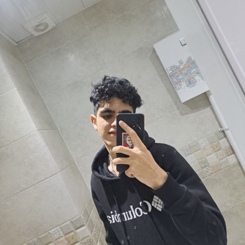 ABol Y. profile photo