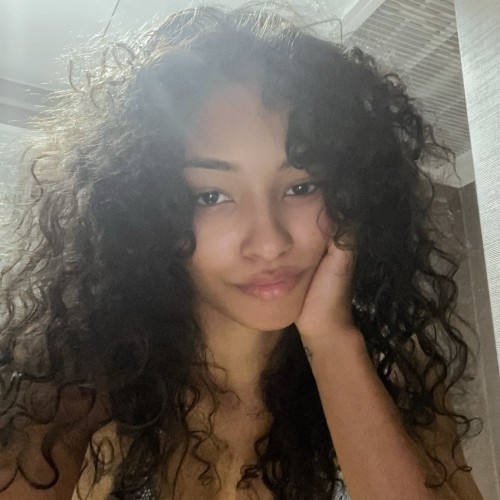 Faye F.