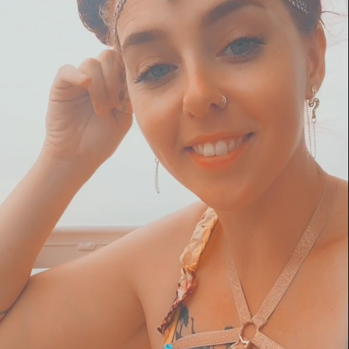 Amanda G.