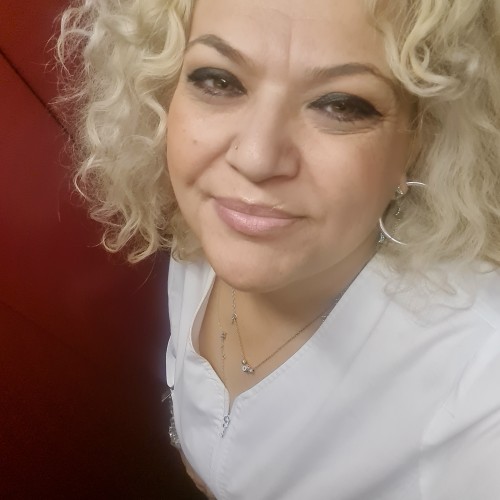 Cristina I.