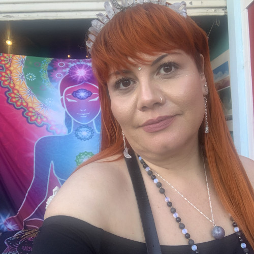 Alma  . profile photo