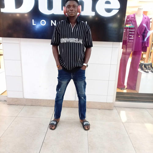 Godwin o. profile photo