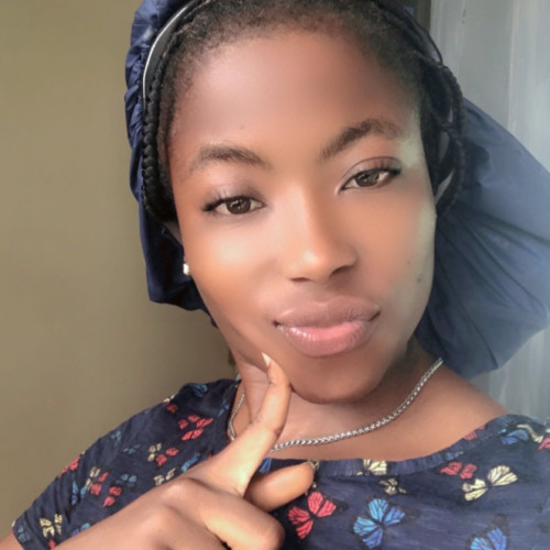 vee l. profile photo
