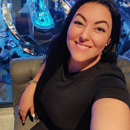Kim E. profile photo