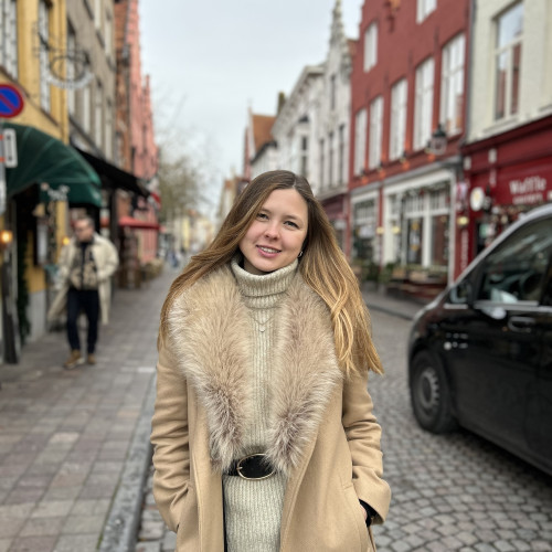 Elena I. profile photo
