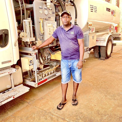 Hurnk  L. profile photo