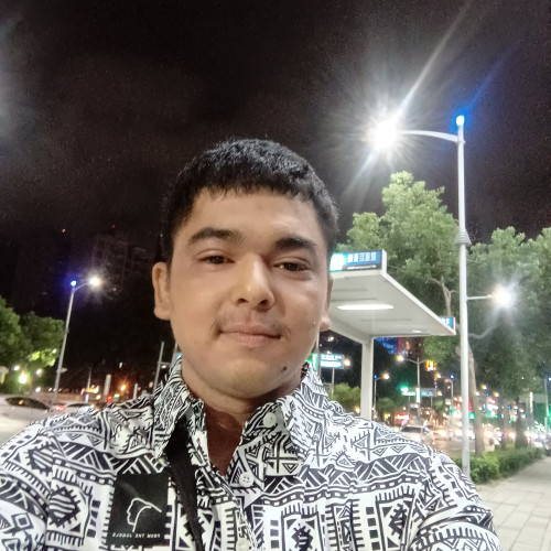 Emile H. profile photo