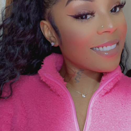 Emari M. profile photo