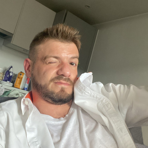 Weez G. profile photo