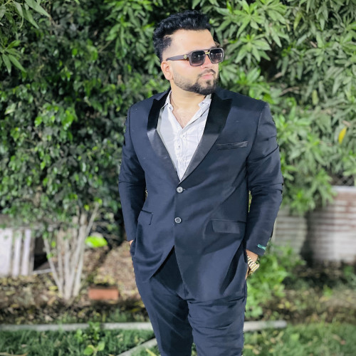 A Y A Z S. profile photo