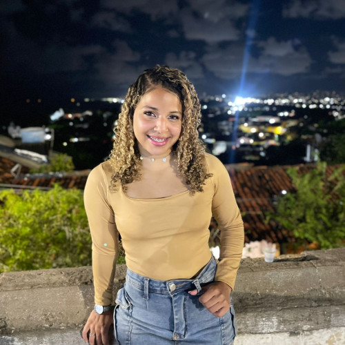 Lara C. profile photo