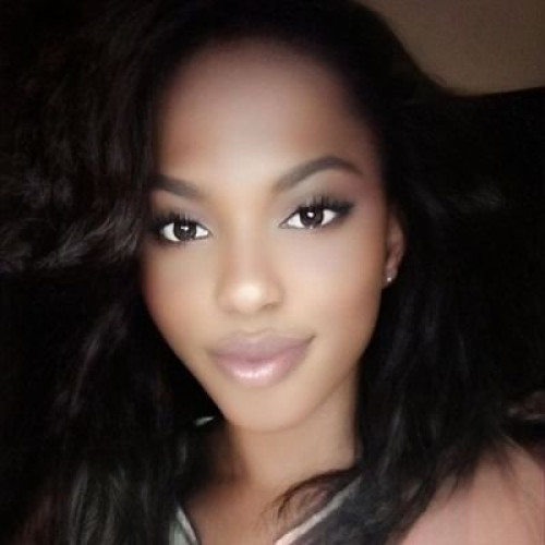 Oyinye J. profile photo