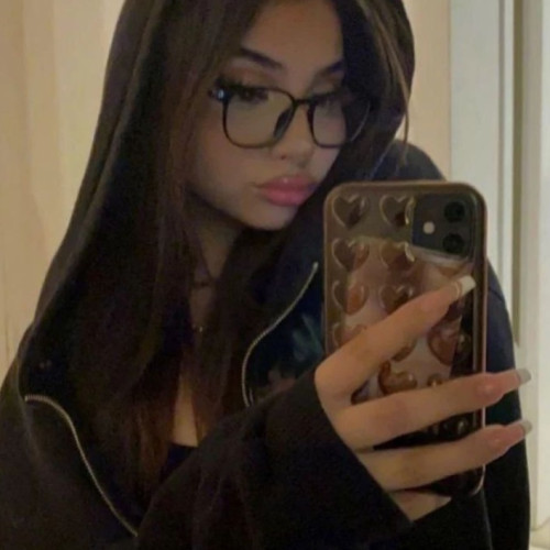 Zineb T. profile photo