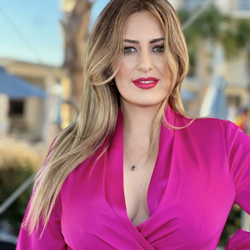 Sindy H.