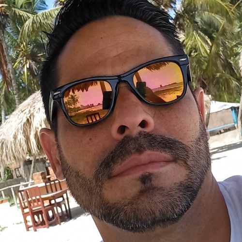Gerardo  D.