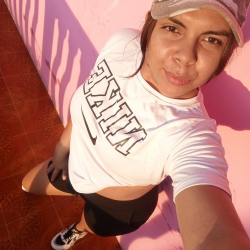 Arianny  H.