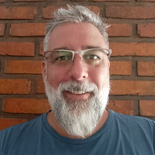 Gustavo M.