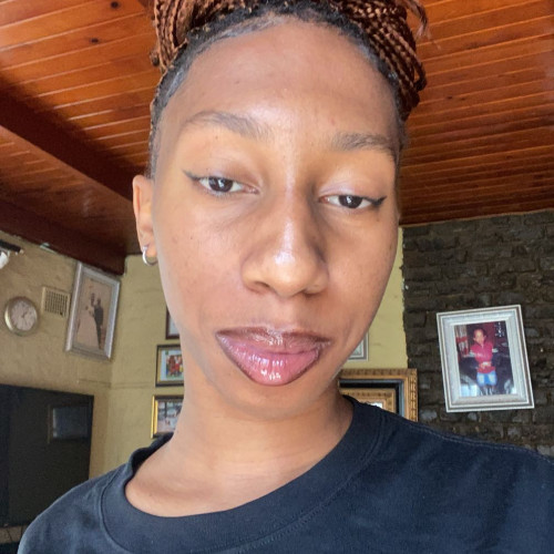 Nicholine  I. profile photo