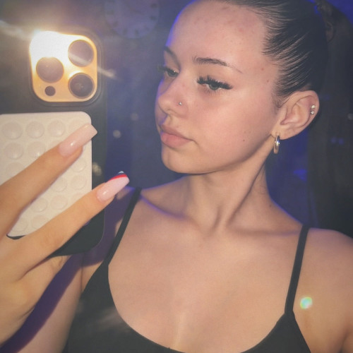 adriana m. profile photo