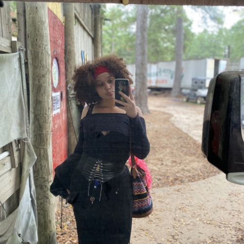 Mia R. profile photo