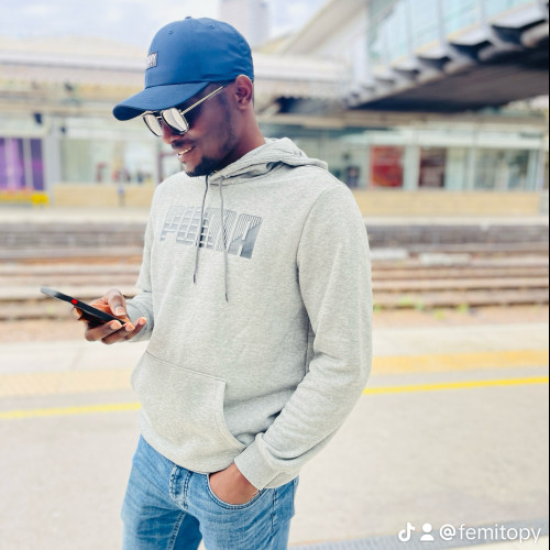 Oluwafemi  I.