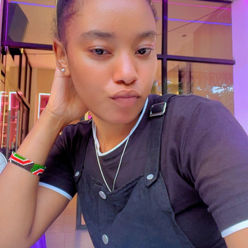 Dela M. profile photo