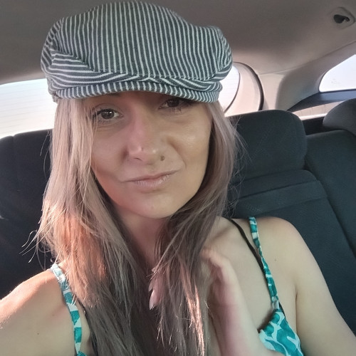 Madalina F. profile photo