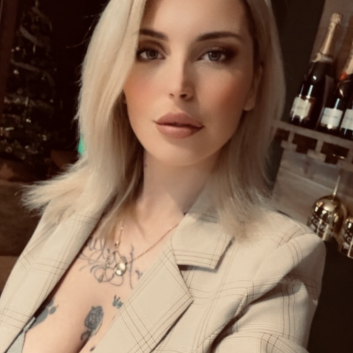 Lousie l. profile photo