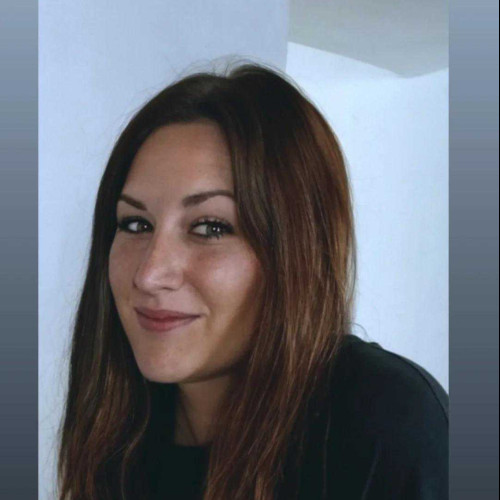 Claudia L. profile photo