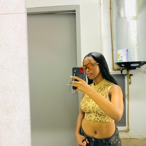 kaylarphozisa m. profile photo