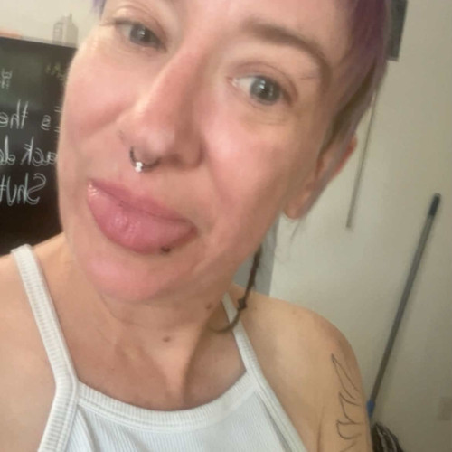 Becky E. profile photo