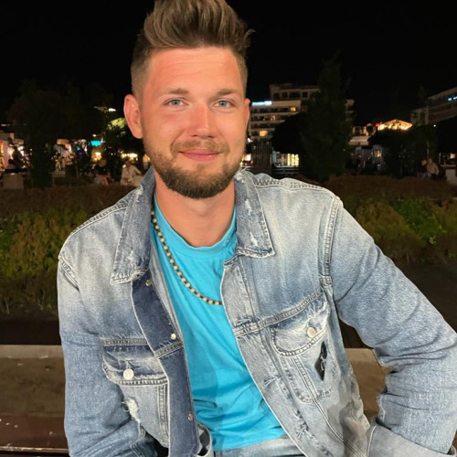 Adrian W. profile photo