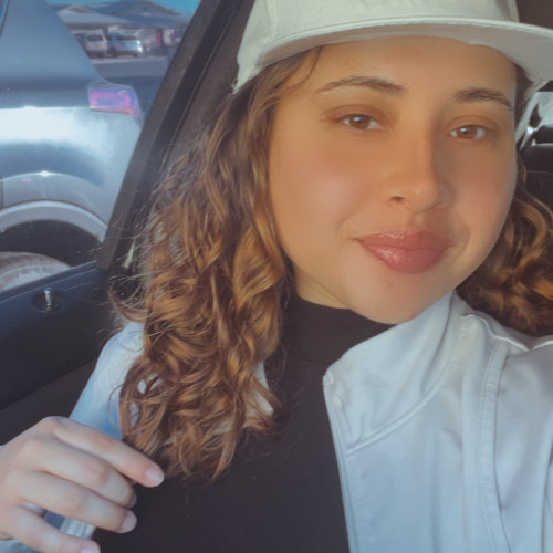 Mia F. profile photo