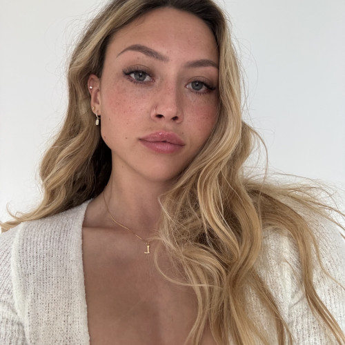 Laura T.