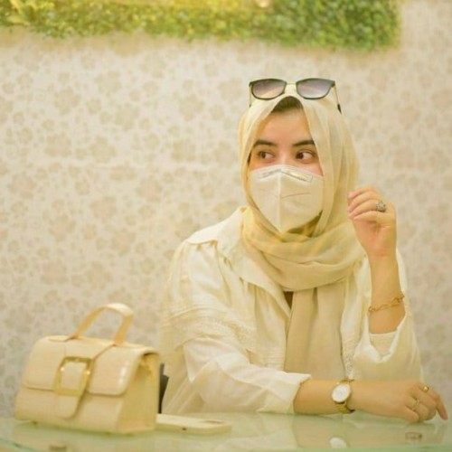 Hina T.