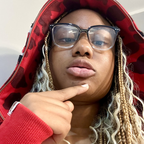 sharon d. profile photo